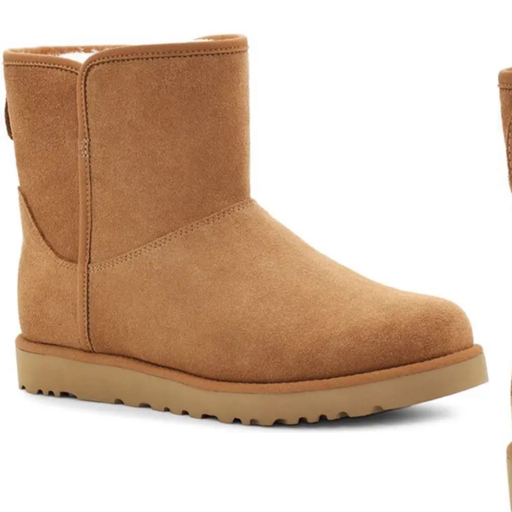 Ugg tan Cory 2 boots